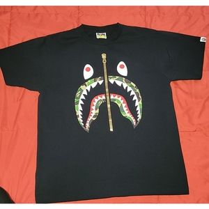Abathing Ape Shark T shirt size Large in men's